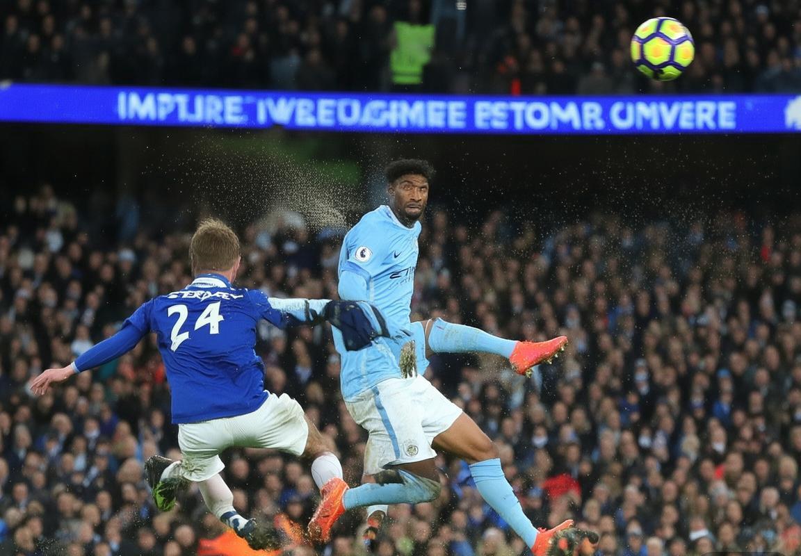 2017曼城VS埃弗顿：巅峰对决战术解析与精彩瞬间回顾(图2)